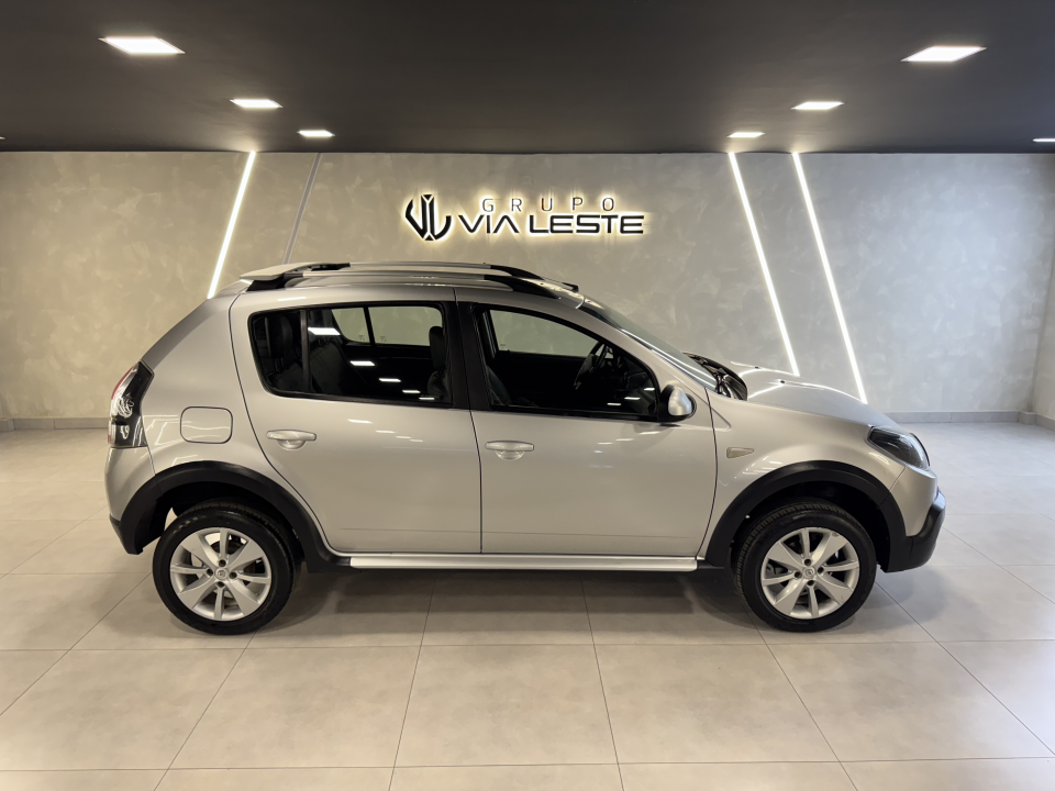 SANDERO STEPWAY 1.6 MODELO 2014